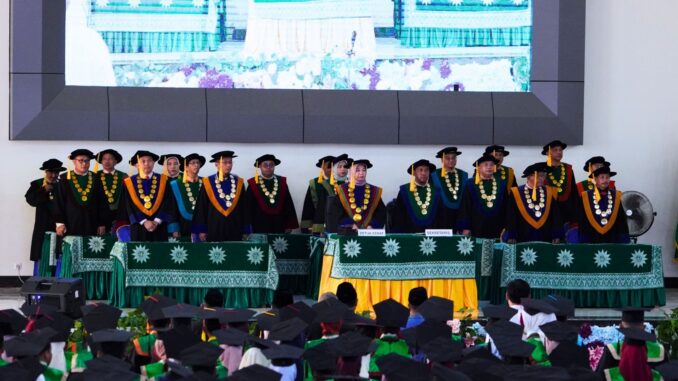 UM Buton Kukuhkan 578 Lulusan, Perkuat SDM Unggul dan Berintegritas
