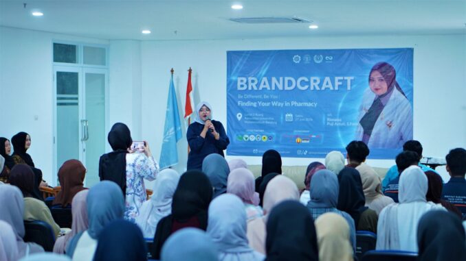 Mahasiswa Farmasi Perlu Bangun Inovasi dan Personal Branding untuk Hadapi Dunia Profesi