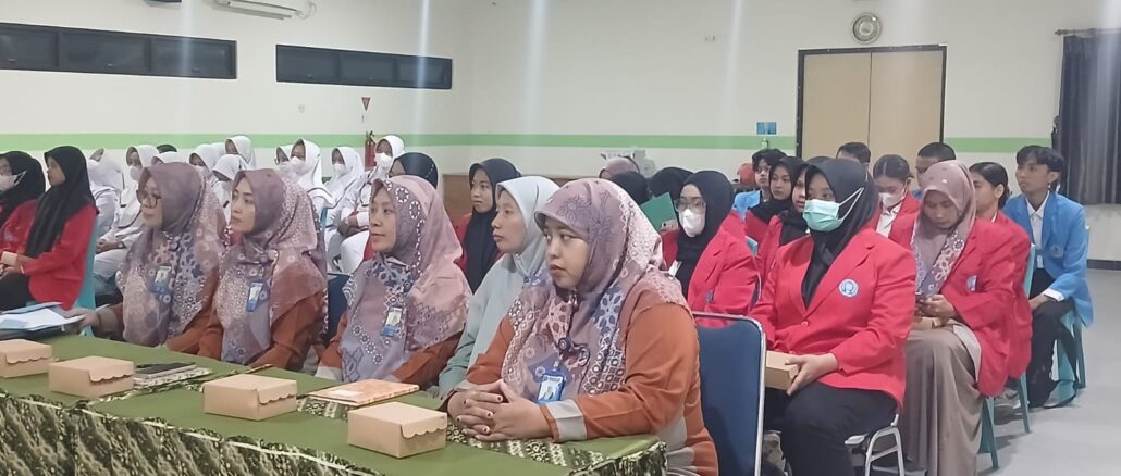 Perkuat Kompetensi, Mahasiswa FIK UMJT Jalani PKL di RSI Siti Aisyah Madiun