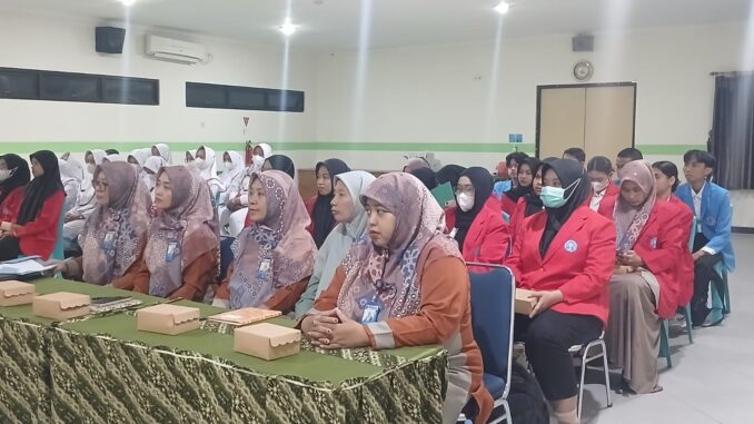 Perkuat Kompetensi, Mahasiswa FIK UMJT Jalani PKL di RSI Siti Aisyah Madiun