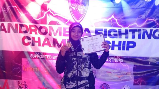 Siska Ayu Valentina Mahasiswi AKMT Raih Emas Kickboxing Jateng 2026