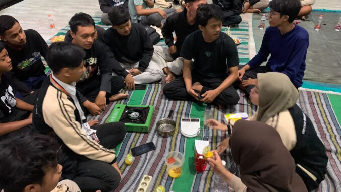 KKN-T Umsida Kembangkan “Starglow Bar”, Sabun Alami Berbahan Belimbing dari Potensi Desa