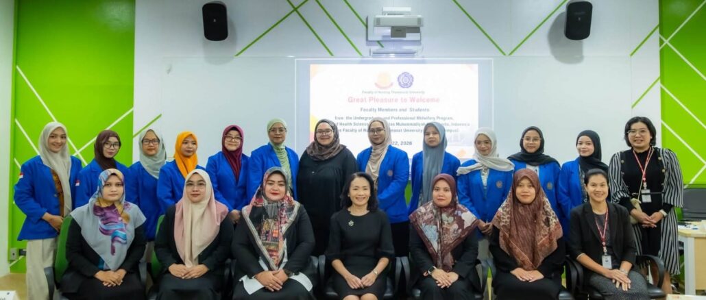 Dosen dan Mahasiswa Kebidanan UMP Laksanakan Academic Visit ke Thammasat University Thailand