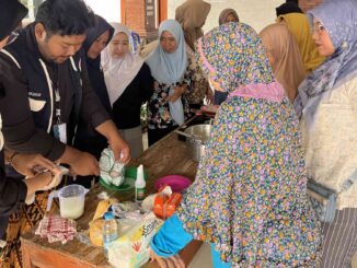 KKN-P UMSIDA Ajak Warga Gondang Diversifikasi Susu Jadi Nugget, Yogurt, dan Keju