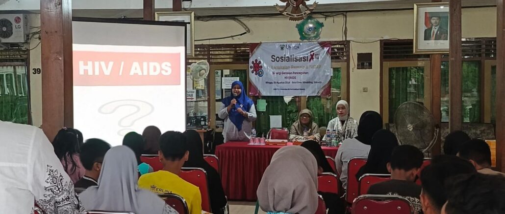KKN Umsida Edukasi Pencegahan HIVAIDS, Dorong Kesadaran Remaja melalui Program SIGAP
