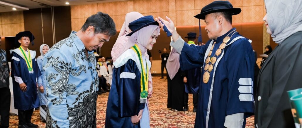 UMPR Wisudakan 340 Lulusan, Didorong Siap Hadapi Tantangan Global dan Ciptakan Peluang