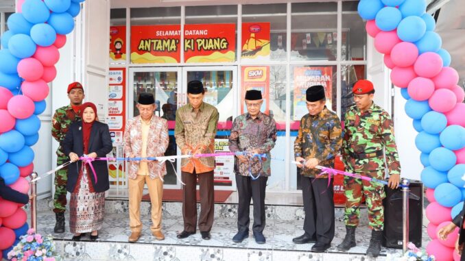 Haedar Nashir Resmikan Mentarimu Mart UIAD Sinjai, Perkuat Kemandirian Ekonomi Kampus