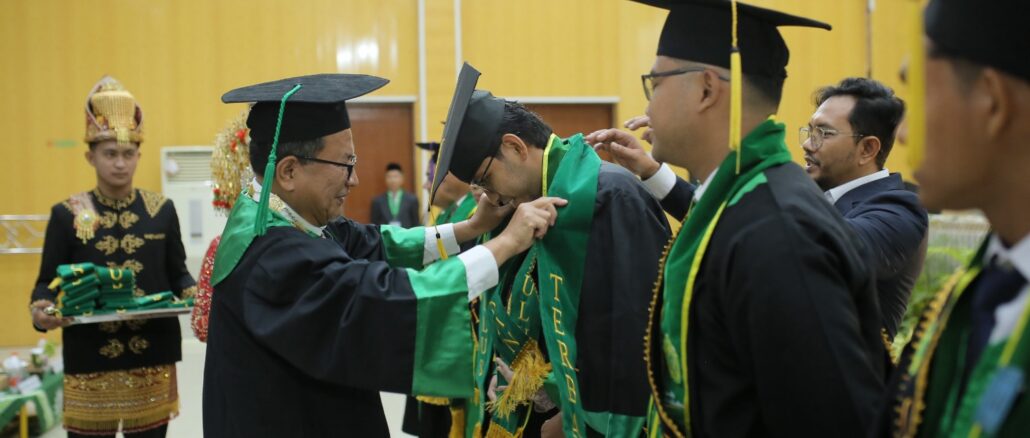 Wisuda 471 Lulusan, Unmuha Aceh Didorong Percepat Langkah Menuju Unggul