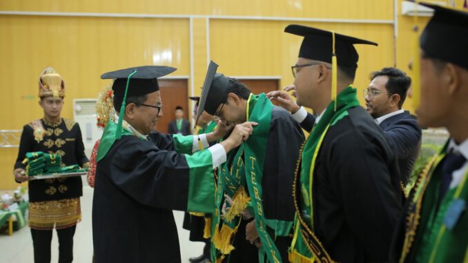 Wisuda 471 Lulusan, Unmuha Aceh Didorong Percepat Langkah Menuju Unggul