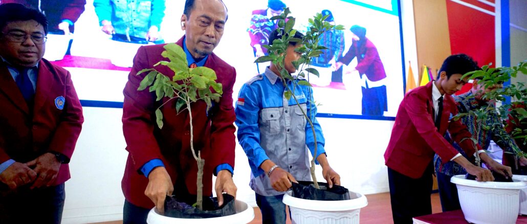 Umsida Kenalkan Green Campus kepada Mahasiswa Baru, Dorong Kebiasaan Kurangi Plastik