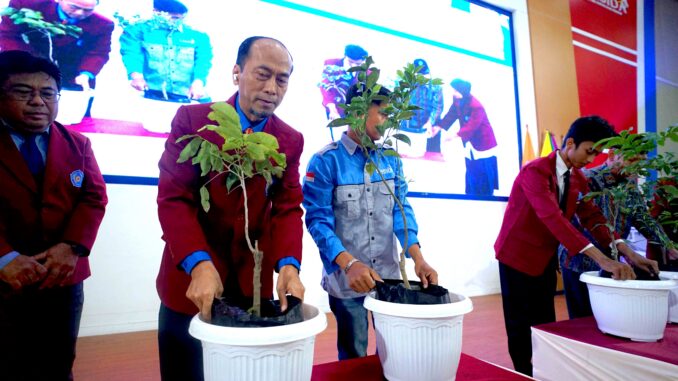 Umsida Kenalkan Green Campus kepada Mahasiswa Baru, Dorong Kebiasaan Kurangi Plastik