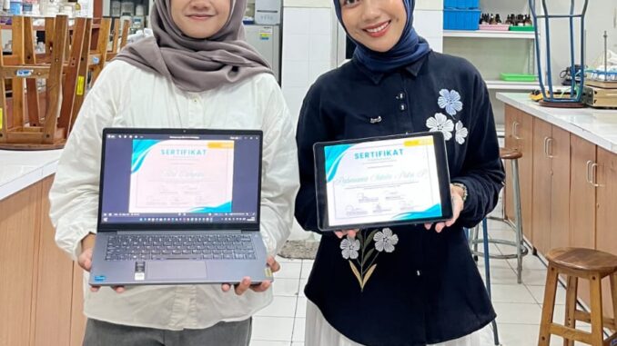 Dua Mahasiswa Farmasi UMP Raih Juara 1 Poster Ilmiah Nasional ANESCO 2.0