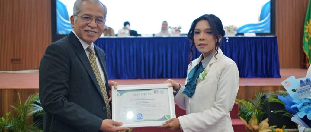Fransisca, Lulusan Perdana Apoteker UM Bandung yang Menemukan Ruang untuk Bertumbuh