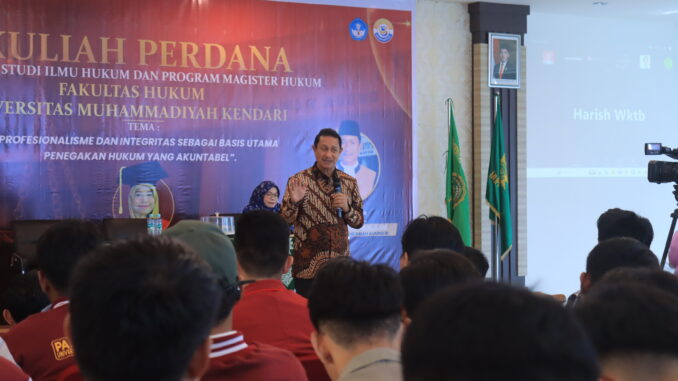 UM Kendari Sambut Semester Baru Melalui Kuliah Perdana Bersama Hakim Agung MA RI