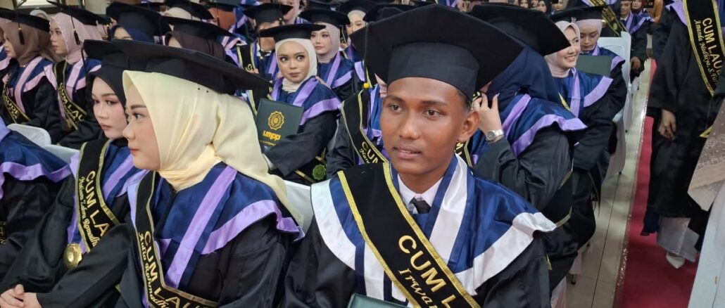 Jualan Nasi Goreng Sejak SMP, Irwan Lulus Cumlaude dari UMPP