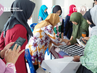 Mahasiswa KKN UAD Kenalkan Pengolahan Limbah Plastik Jadi Produk Bernilai Jual