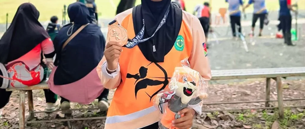 Mahasiswi UM Sumatera Barat Raih Perunggu Panahan PORPROV XVI