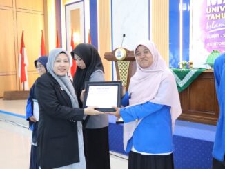 Mahasiswi UIAD Sinjai Juara I Provinsi Olimpiade Bahasa Inggris
